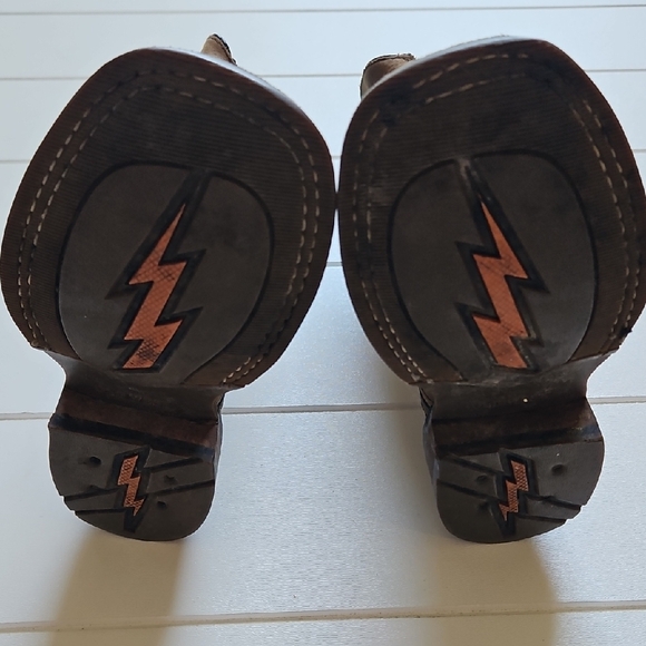 Old West Distressed Brown Cowboy Boots - Picture 6 of 8